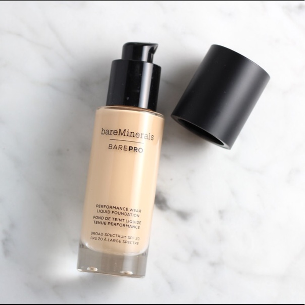 04 Aspen BareMinerals BarePRO Liquid Foundation